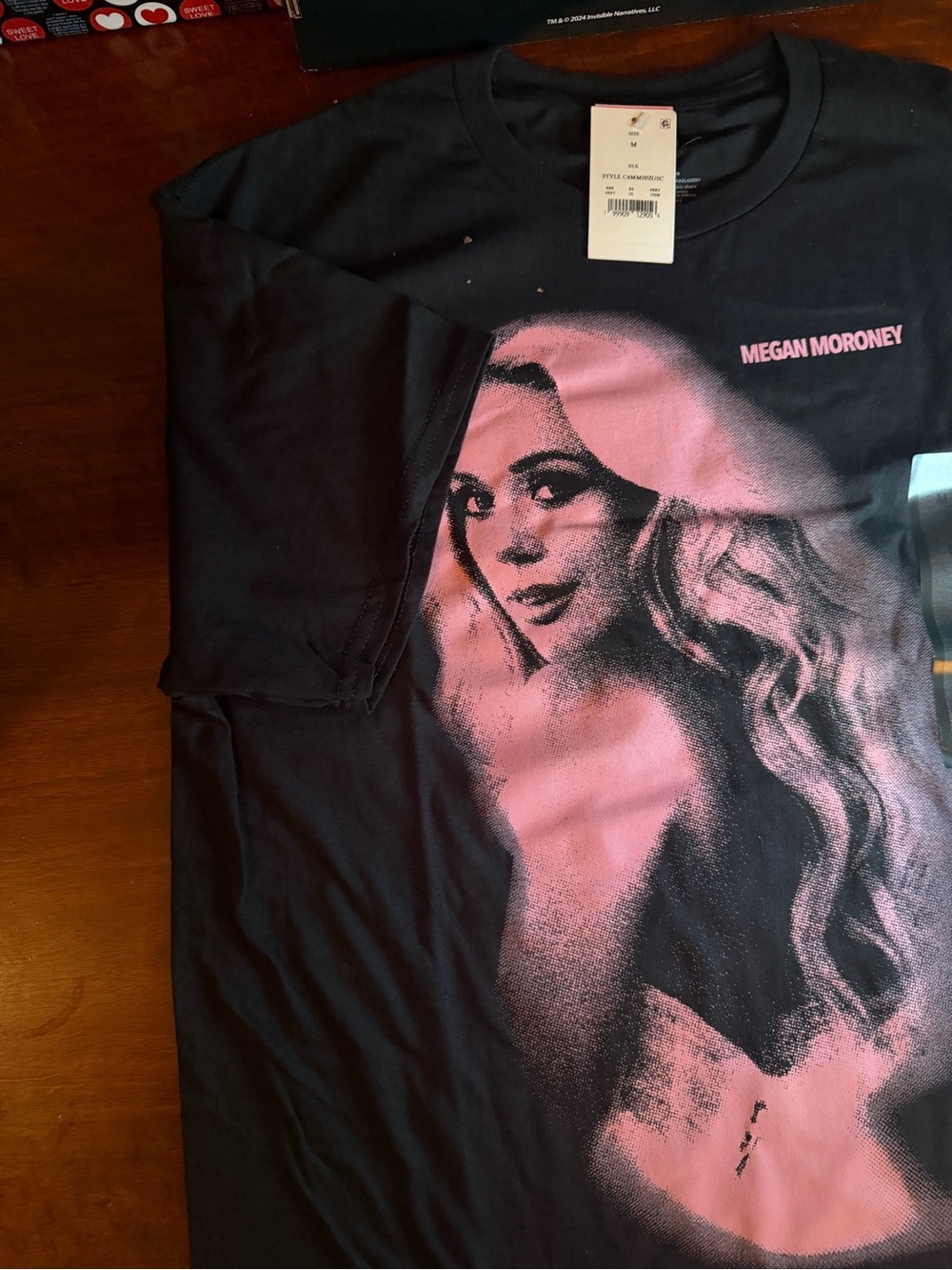 Megan Moroney Cloud 9 Black Graphic T-Shirt Size M Pink Portrait Album Merch - Picture 4 of 8